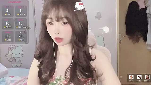 Snapshot of Una_2026 chatting on May 2026 01:39:02 PM Una 2026 online show from May 2026 01:39:02 PM