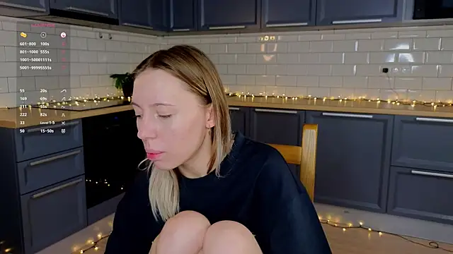 Snapshot of BlondeKelly chatting on May 2026 04:06:01 PM BlondeKelly online show from May 2026 04:06:01 PM