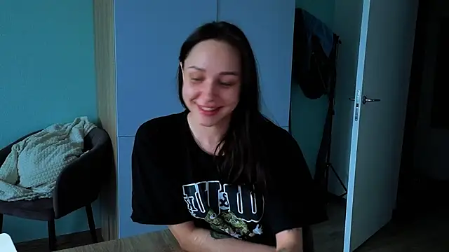 Snapshot of EsterCarterr chatting on May 2026 05:22:02 PM EsterCarterr online show from May 2026 05:22:02 PM