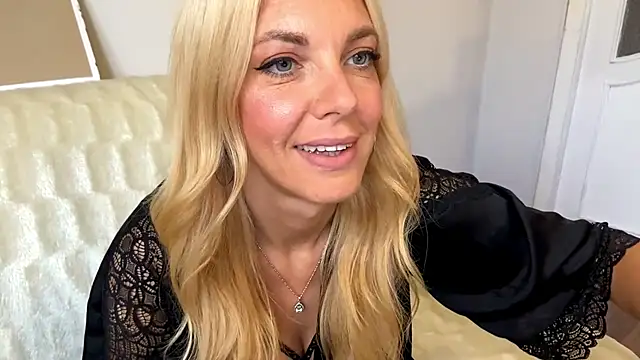 Snapshot of Allmaybe chatting on July 2026 04:07:02 PM Allmaybe online show from July 2026 04:07:02 PM