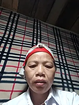 Snapshot of Elfledaa chatting on June 2026 06:19:02 PM Elfledaa online show from June 2026 06:19:02 PM