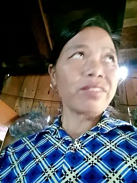 Snapshot of Elfledaa chatting on June 2026 03:37:02 AM Elfledaa online show from June 2026 03:37:02 AM