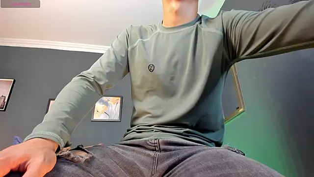 Snapshot of Norman_Big_cock chatting on May 2026 09:02:01 PM Norman Big cock online show from May 2026 09:02:01 PM