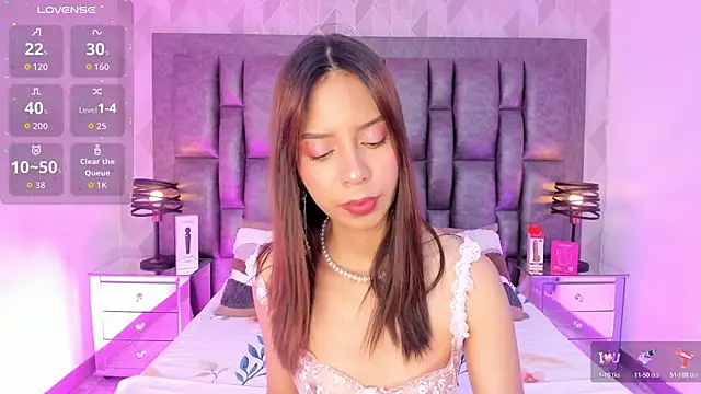 AriRose online show from July 2026 12:04:02 PM