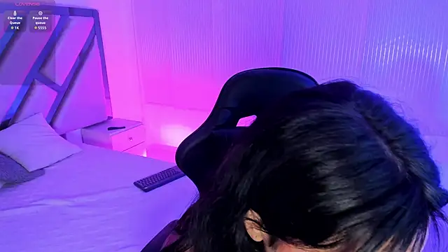 Elena Tylor online show from July 2026 08:53:01 PM
