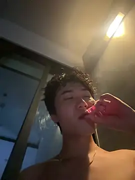 YourBadboy718 online show from June 2026 02:33:01 PM