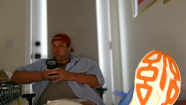 ChubbyGayBigFeet online show from May 2026 08:53:01 PM