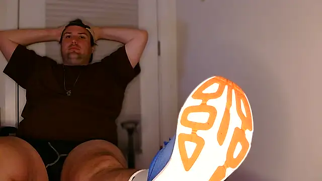 ChubbyGayBigFeet online show from May 2026 08:03:01 AM