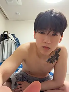 k-kinky online show from May 2026 07:12:01 PM