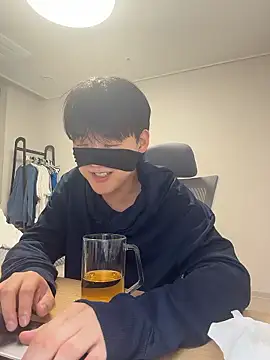 Snapshot of k-kinky chatting on June 2026 06:35:01 PM k-kinky online show from June 2026 06:35:01 PM