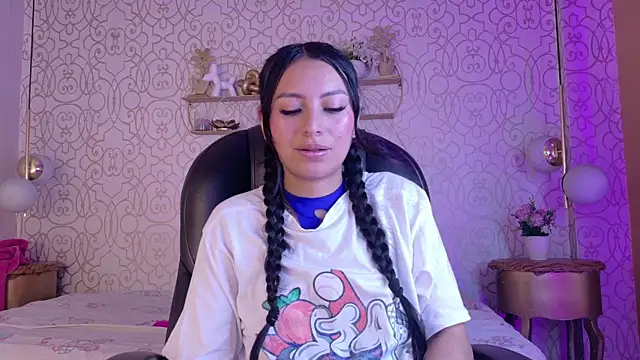 Laurengh  online show from May 2026 08:29:02 PM
