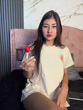 Aylin-fire online show from May 2026 06:50:01 PM