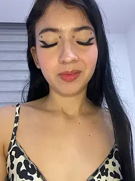 JeyLuxx online show from June 2026 04:51:01 AM