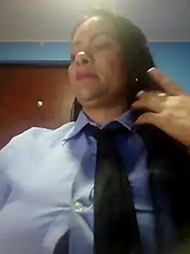 Snapshot of MONSERRAT_ETHAN chatting on June 2026 01:33:02 AM MONSERRAT ETHAN online show from June 2026 01:33:02 AM