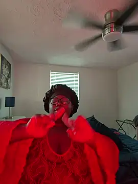 YummyAim299 online show from June 2026 11:32:01 PM