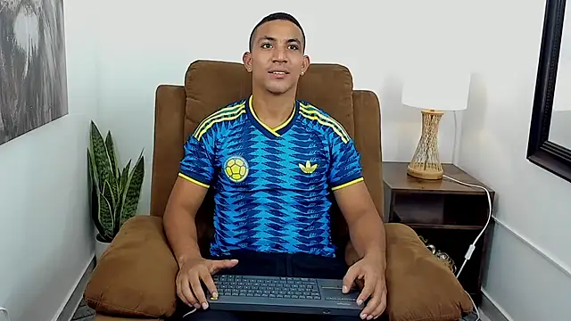 Chirs Arthus online show from July 2026 12:40:01 AM