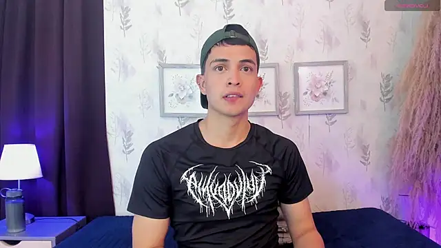 Snapshot of willy_diamond chatting on July 2026 08:26:01 PM willy diamond online show from July 2026 08:26:01 PM