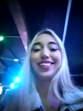 Red LipsDuo online show from June 2026 02:43:01 AM