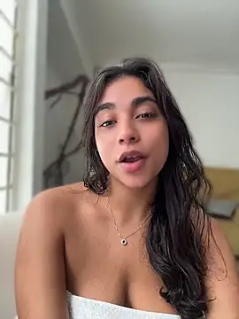 Snapshot of BellaRicciX_X chatting on May 2026 04:29:02 PM BellaRicciX X online show from May 2026 04:29:02 PM