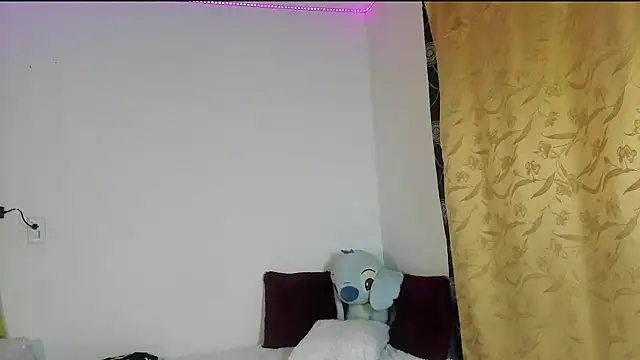 Snapshot of michdan1 chatting on May 2026 01:11:01 AM michdan1 online show from May 2026 01:11:01 AM