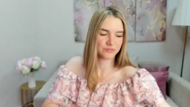 RoxyReignn online show from July 2026 09:59:01 PM