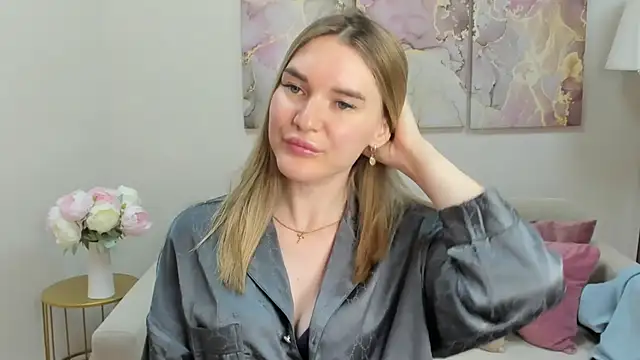 RoxyReignn online show from June 2026 12:32:02 AM