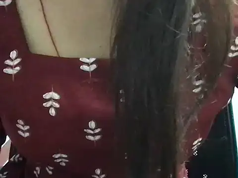 Snapshot of Avneet_ chatting on June 2026 05:23:02 AM Avneet online show from June 2026 05:23:02 AM