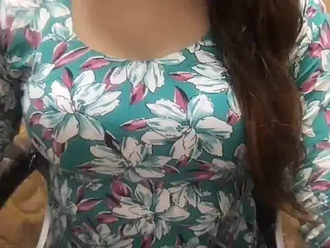 Snapshot of Avneet_ chatting on June 2026 05:18:02 AM Avneet online show from June 2026 05:18:02 AM
