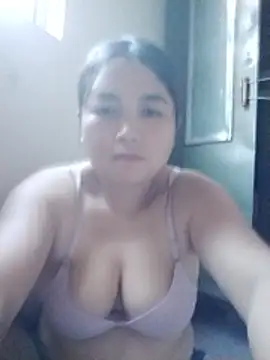 Giee00 online show from May 2026 10:59:01 PM
