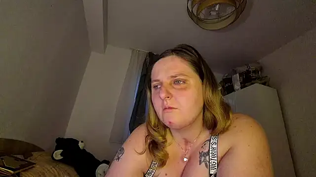 Snapshot of JessicaBake chatting on June 2026 02:33:01 AM JessicaBake online show from June 2026 02:33:01 AM