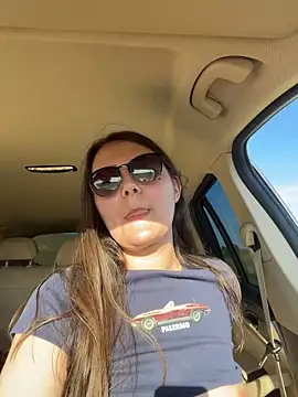 BrunetteNymph online show from May 2026 03:56:02 PM