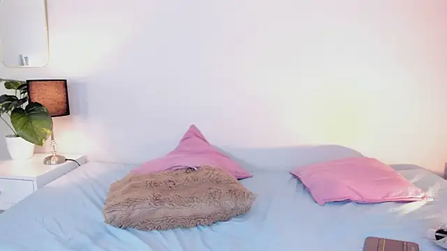Snapshot of Arianmoon_ chatting on June 2026 03:37:01 AM Arianmoon online show from June 2026 03:37:01 AM