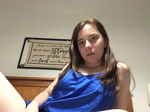 Maisie 01 online show from June 2026 07:51:02 PM