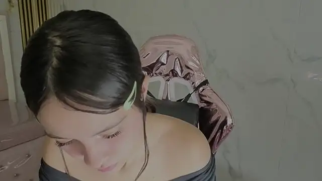 isabeau s online show from July 2026 01:17:01 PM
