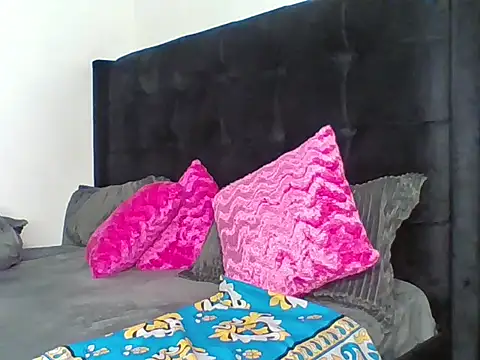 prettytinashe online show from June 2026 09:37:02 PM
