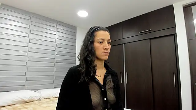 XimenaRose online show from June 2026 01:01:01 AM