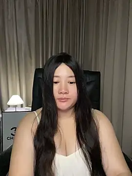 Luckysisi-s online show from May 2026 01:50:02 PM