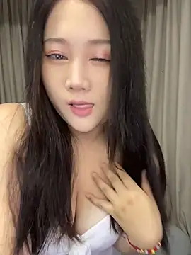 Snapshot of Luckysisi-s chatting on June 2026 01:05:01 PM Luckysisi-s online show from June 2026 01:05:01 PM