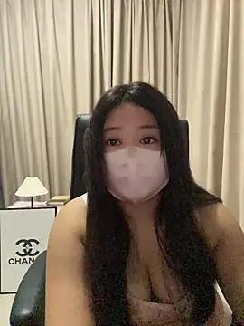 Snapshot of Luckysisi-s chatting on July 2026 01:02:02 AM Luckysisi-s online show from July 2026 01:02:02 AM