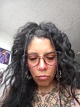 Snapshot of SweetVenomMilf chatting on June 2026 12:00:02 PM SweetVenomMilf online show from June 2026 12:00:02 PM