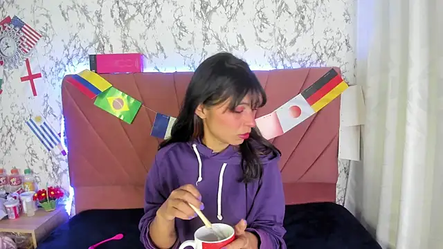 Mia Belmonte online show from July 2026 07:58:01 PM