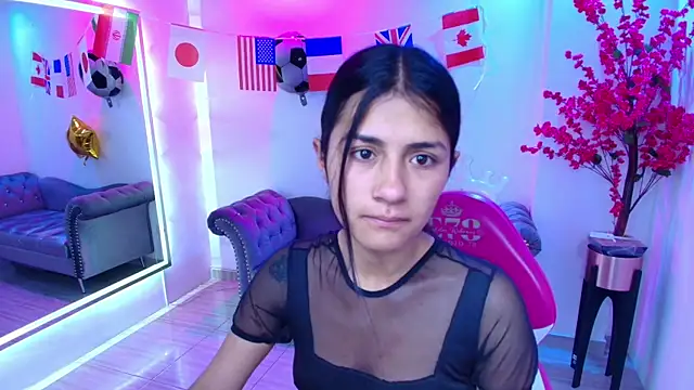 Snapshot of Oriana_wood chatting on July 2026 11:39:02 AM Oriana wood online show from July 2026 11:39:02 AM