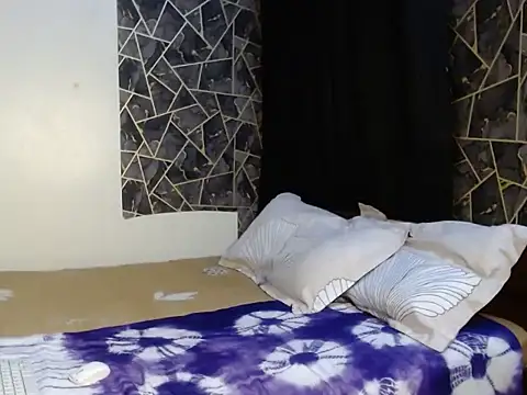 Slimm Thickk  online show from May 2026 09:09:02 PM