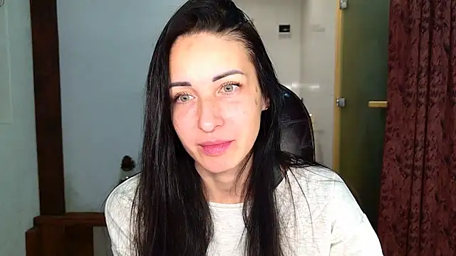 BouncySweety online show from November 2025 07:35:02 PM