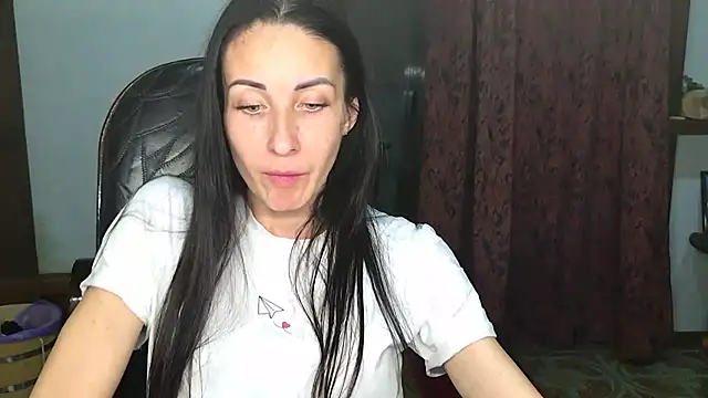 BouncySweety online show from November 2025 04:44:02 PM