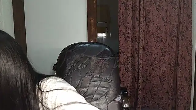 BouncySweety online show from November 2025 05:57:02 PM