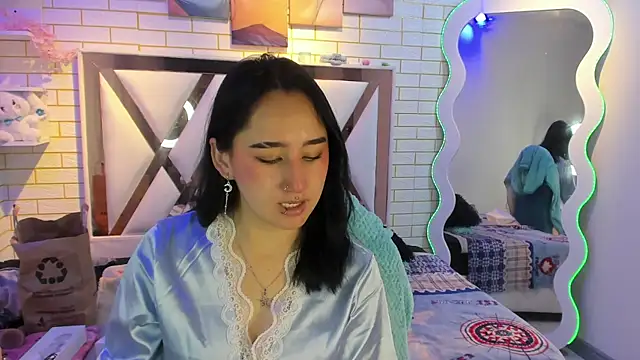 Lua bloom  online show from July 2026 03:44:02 AM