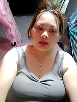 Snapshot of Qie_qir chatting on May 2026 11:56:01 PM Qie qir online show from May 2026 11:56:01 PM