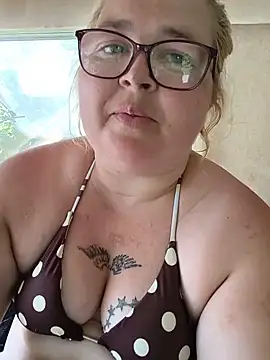 Pippasweets online show from May 2026 12:44:01 PM