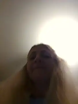 Snapshot of Kisa_Dreis chatting on June 2026 01:44:01 AM Kisa Dreis online show from June 2026 01:44:01 AM